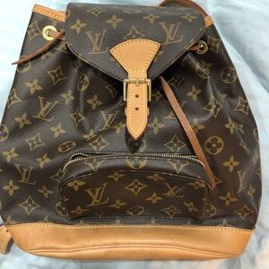 Louis Vuitton Montsouris Backpack. MM size.
